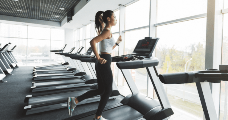 WHY FITNESS PROS SAY THE TREADMILL IS THE BEST WAY TO GET YOUR RUN IN