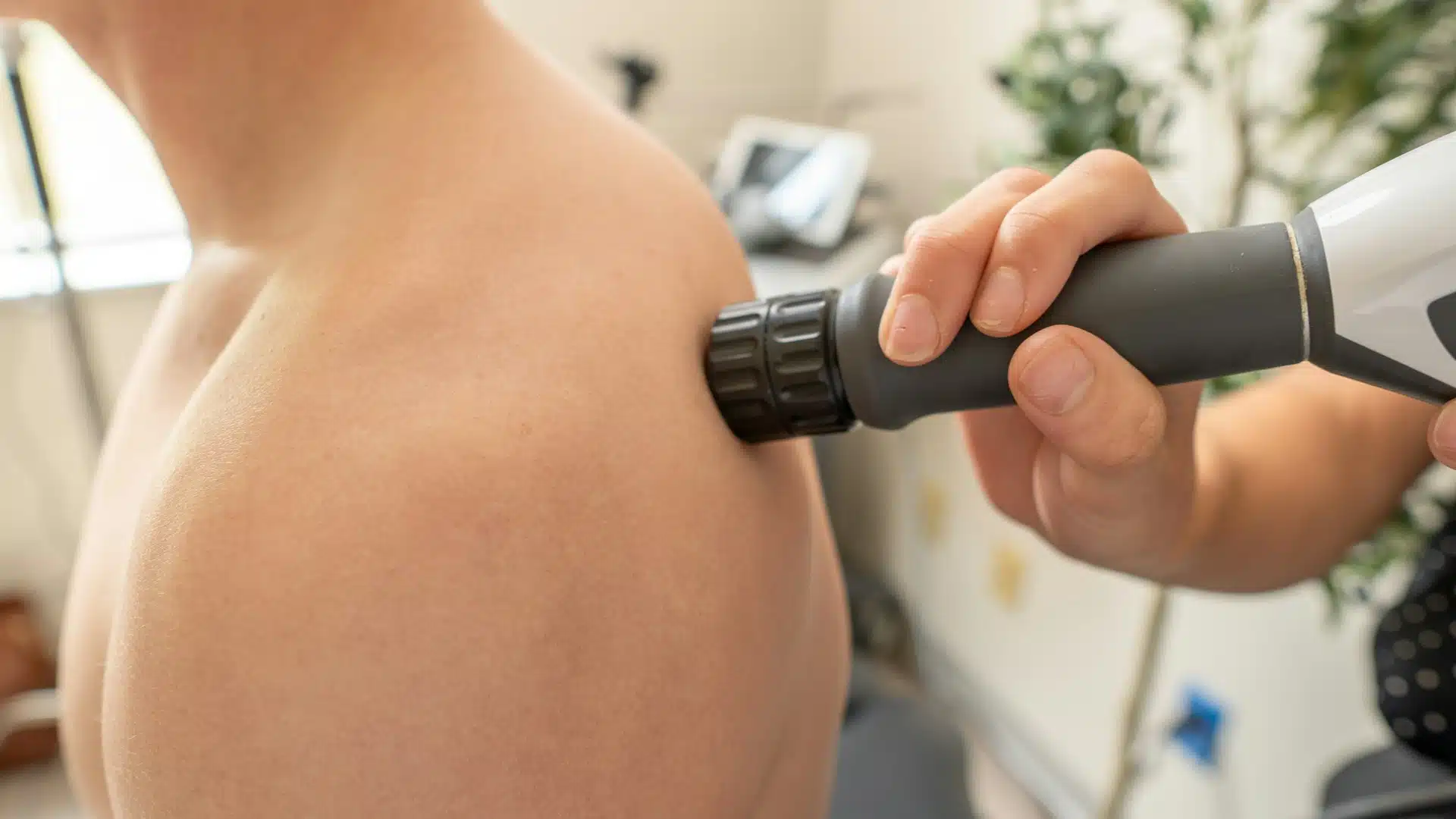 shockwave therapy on shoulder